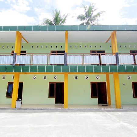 Losmen Alden Kretek Ngoại thất bức ảnh