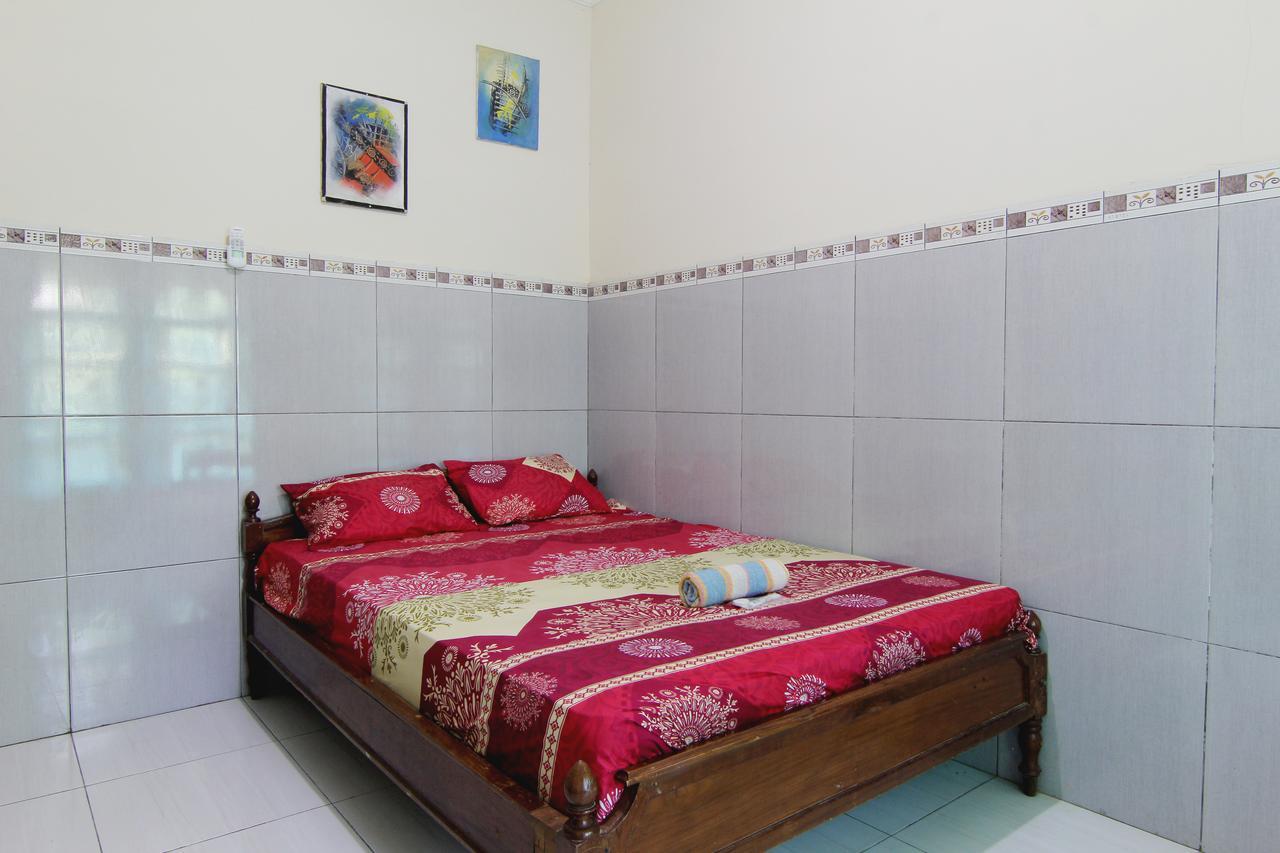 Losmen Alden Kretek Ngoại thất bức ảnh