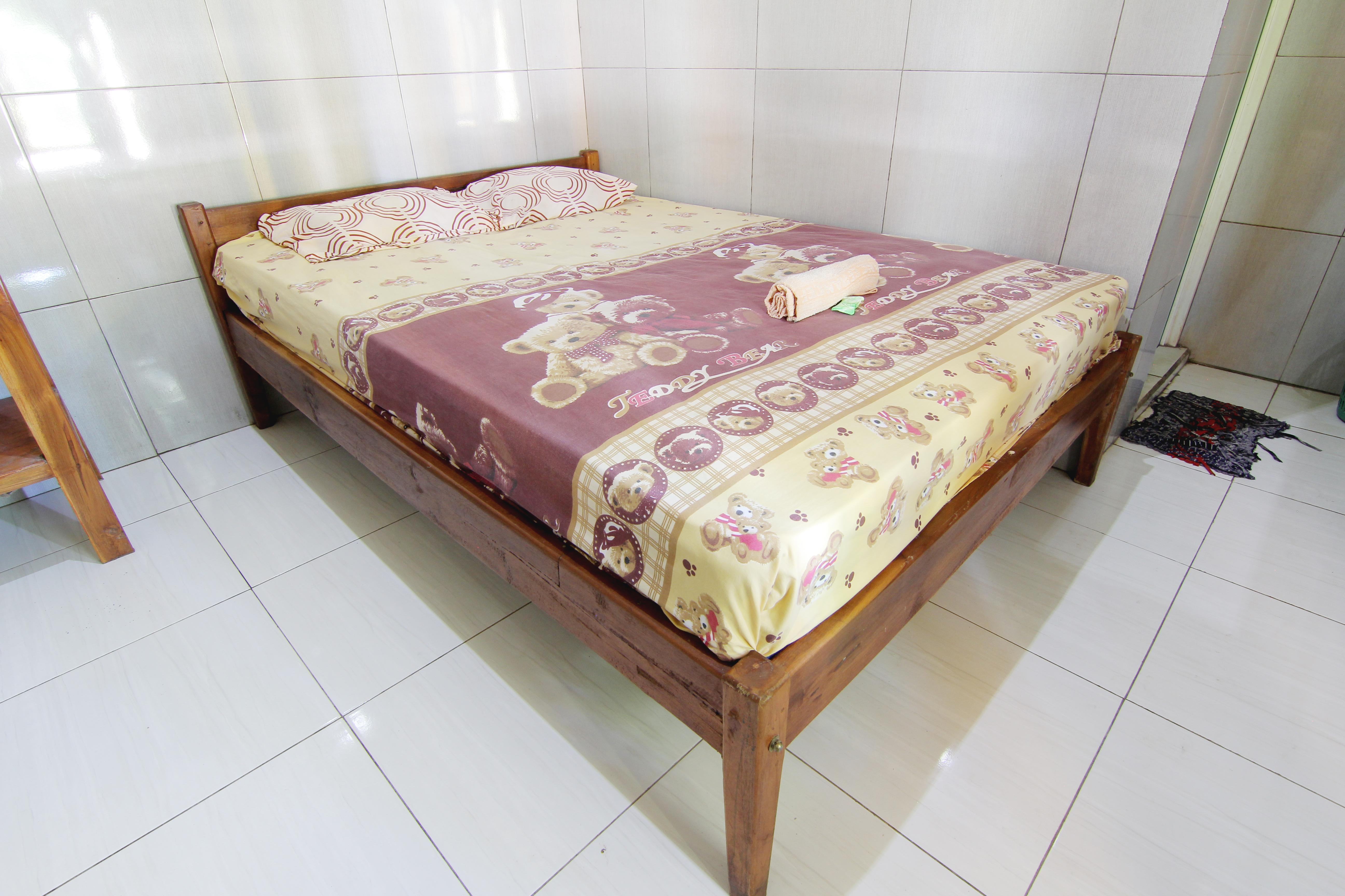 Losmen Alden Kretek Ngoại thất bức ảnh