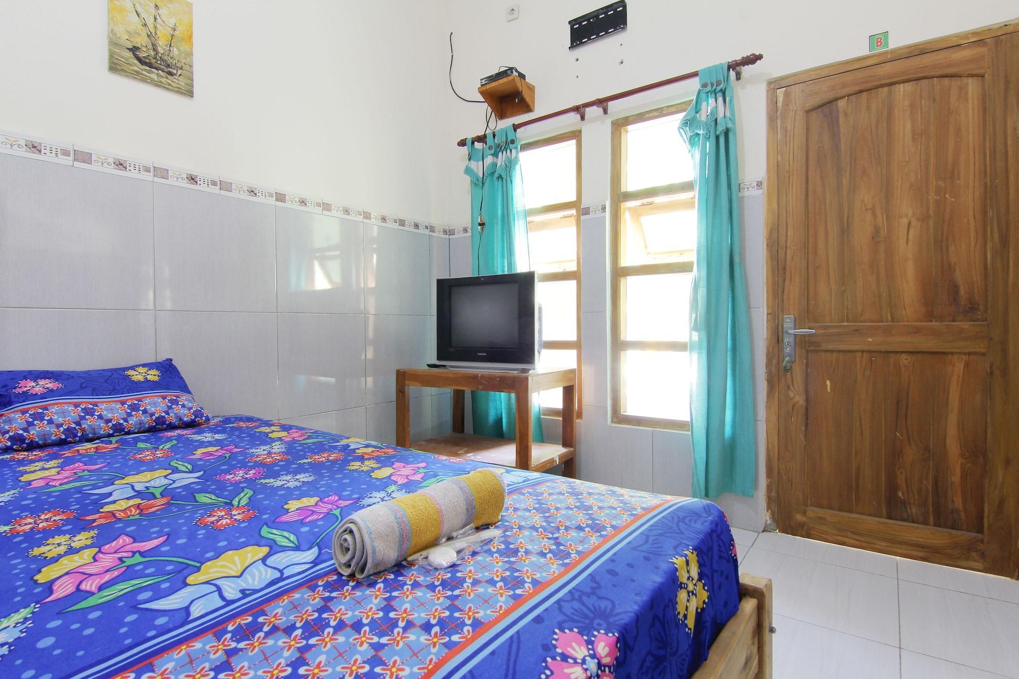 Losmen Alden Kretek Ngoại thất bức ảnh