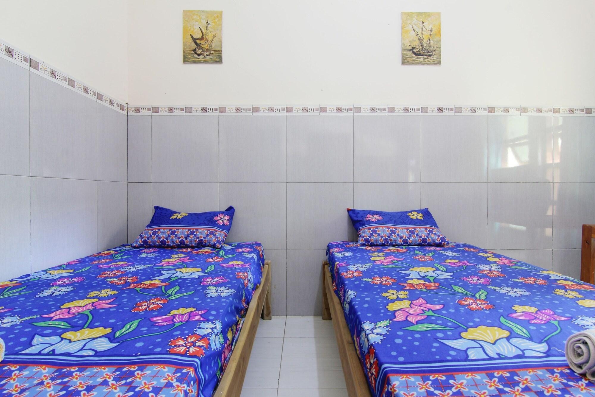 Losmen Alden Kretek Ngoại thất bức ảnh