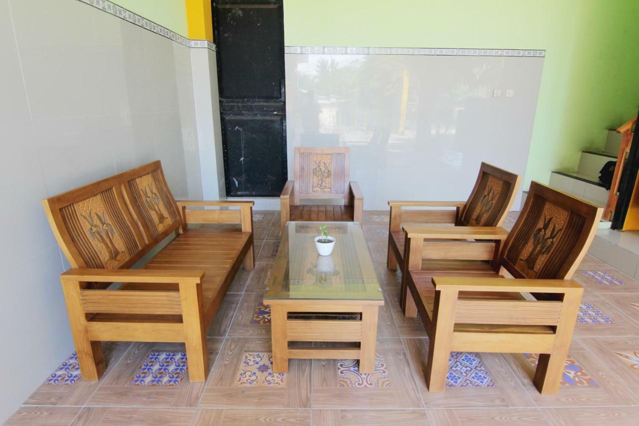 Losmen Alden Kretek Ngoại thất bức ảnh