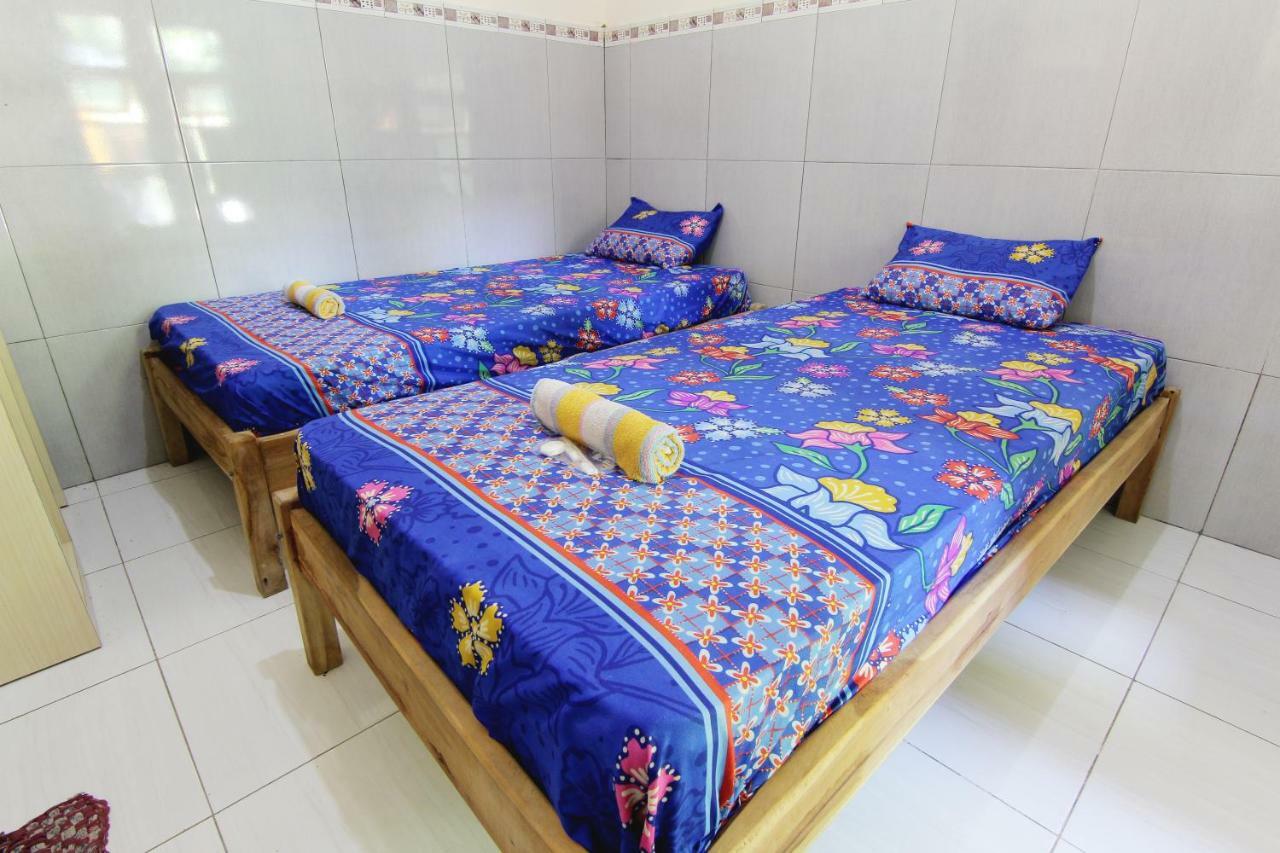 Losmen Alden Kretek Ngoại thất bức ảnh
