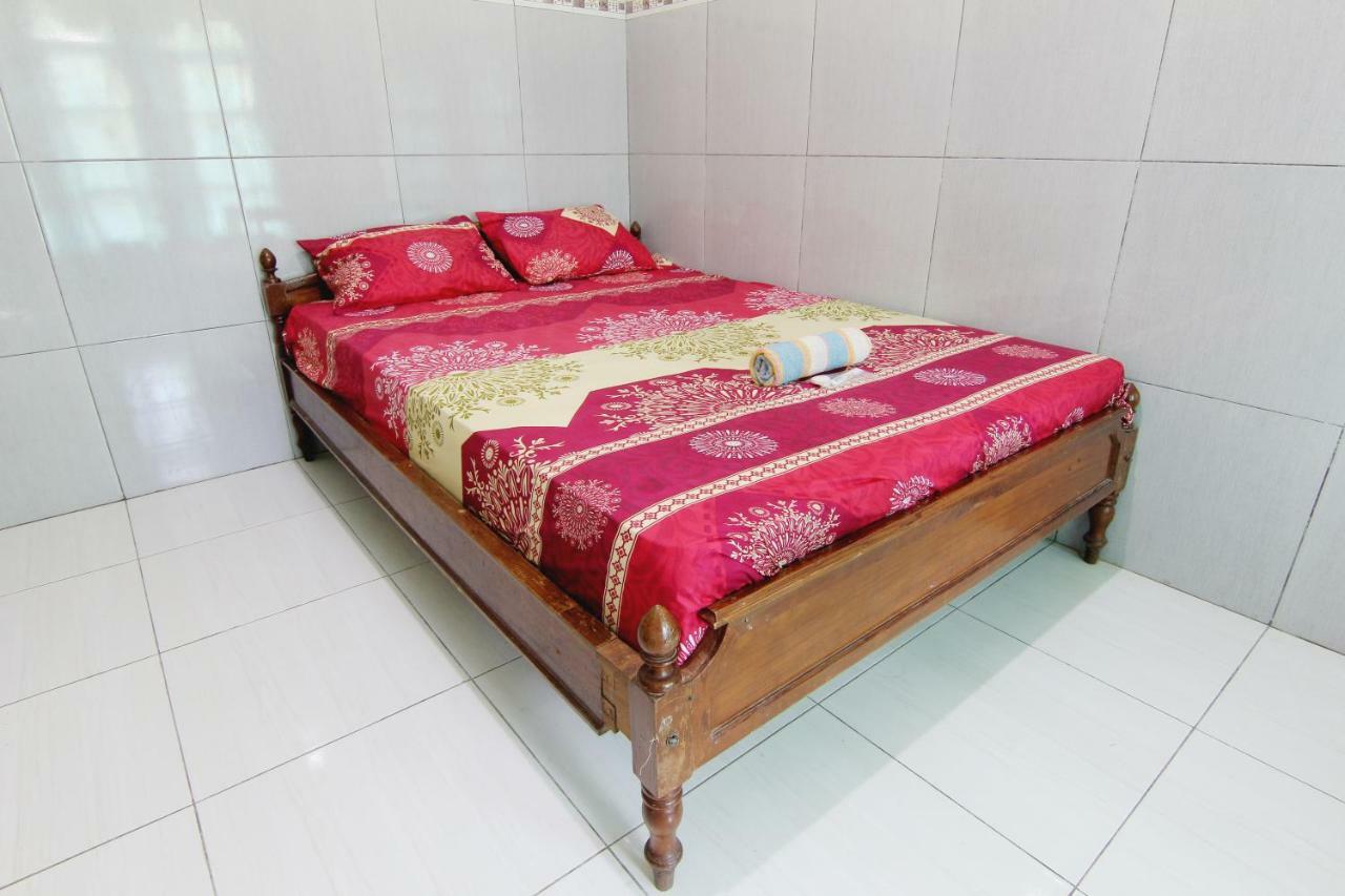 Losmen Alden Kretek Ngoại thất bức ảnh