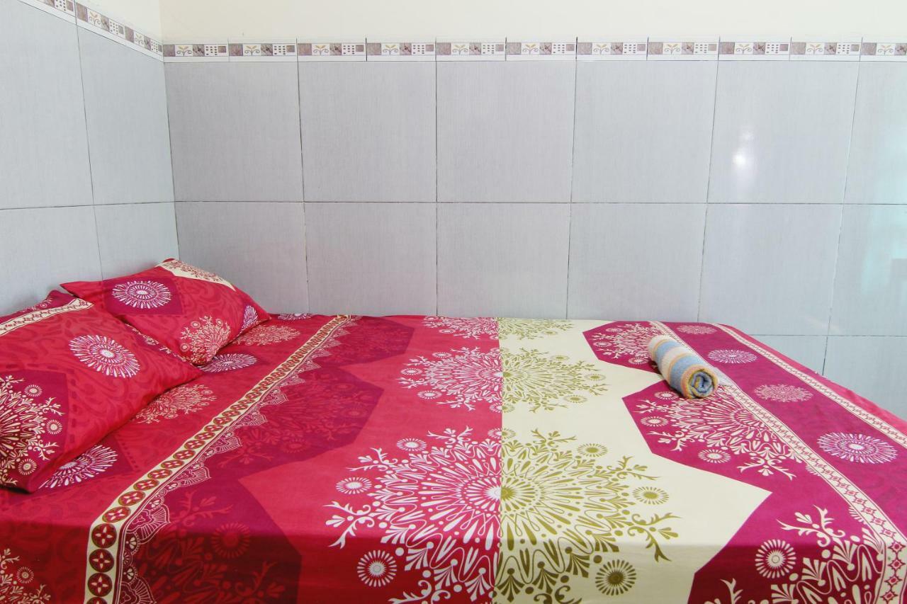 Losmen Alden Kretek Ngoại thất bức ảnh
